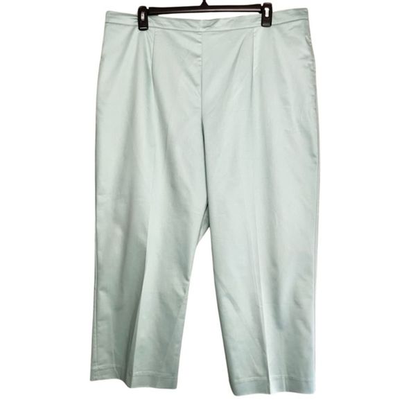Alfred Dunner NWT Mint Blue Classic Fit Pants Womens Plus Size 24W Short - Picture 1 of 9